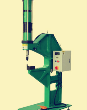 鉚接機的模具為什么容易斷裂？