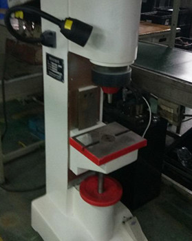 為何越來越多的客戶選擇自動(dòng)鉚接機(jī)?