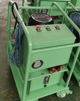 鉚接機鉚接后鉚釘開裂的原因有哪些？